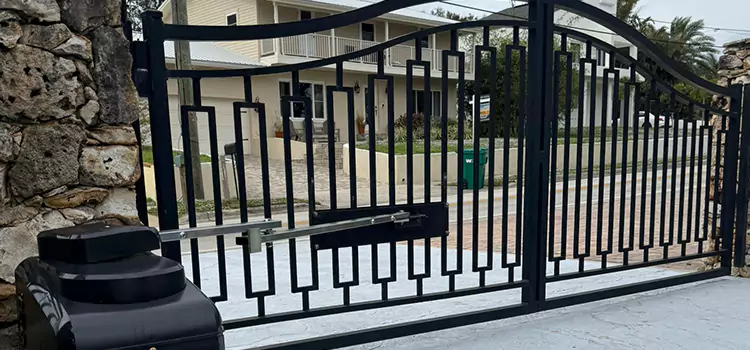 Swing Gate Opener with Keypad Yorkville