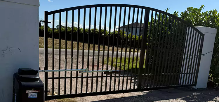 Driveway Fence Repair Yorkville